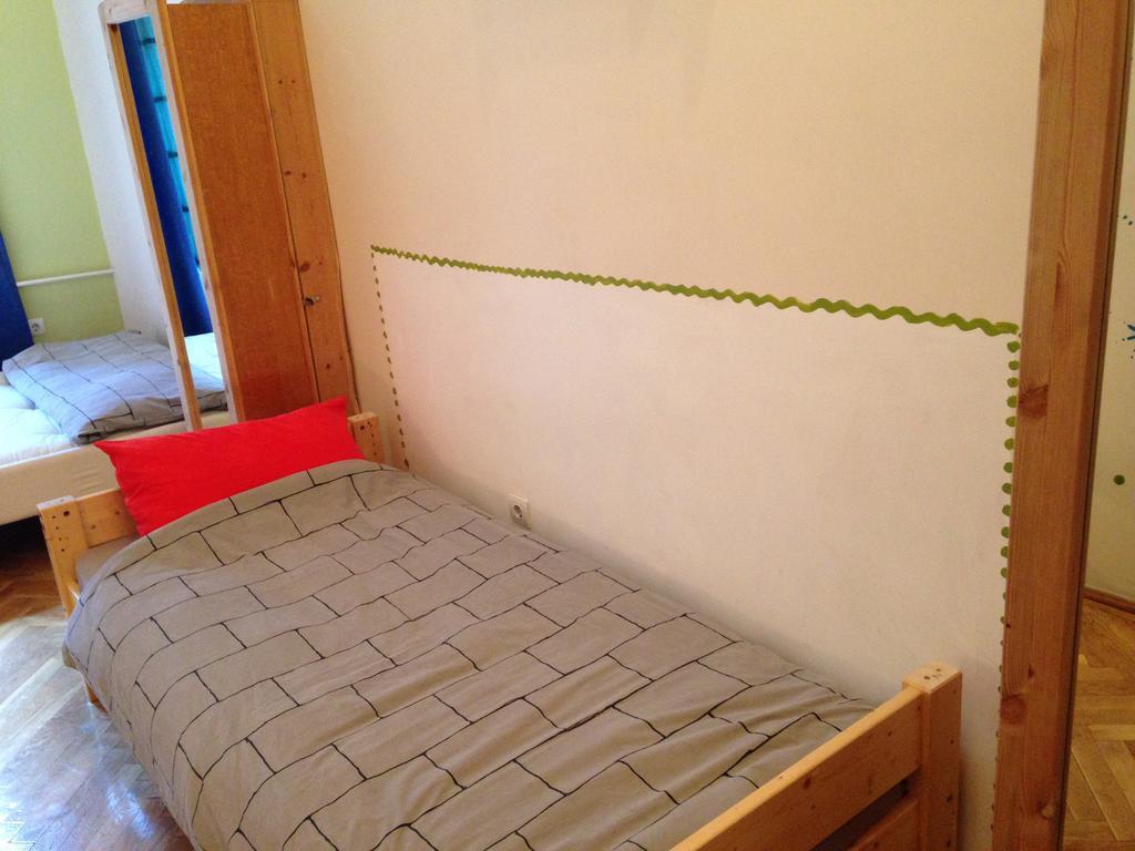 Yolo Hostel Budapest Bilik gambar