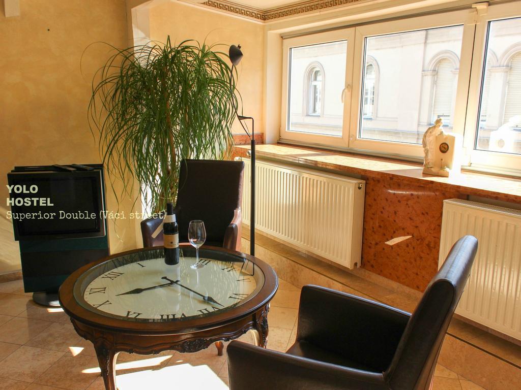 Yolo Hostel Budapest Luaran gambar