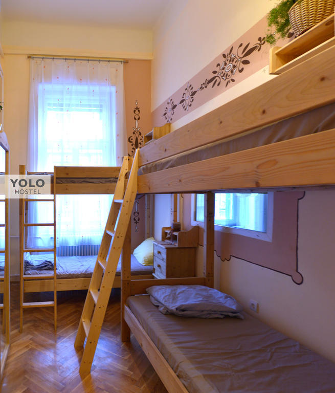 Yolo Hostel Budapest Luaran gambar
